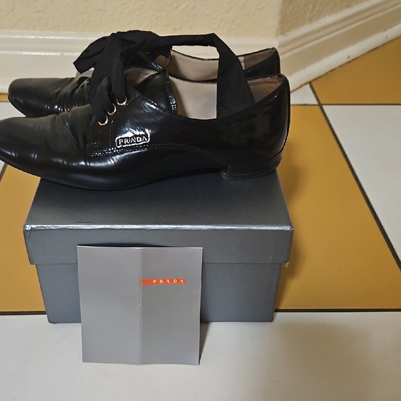 Prada Glossy Black Lace-Up Shoes - Picture 3 of 13